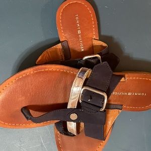 Tommy Hilfiger sandals vg condition